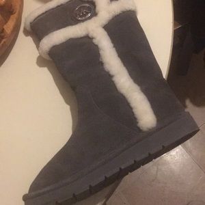 Never worn Michael kors boots